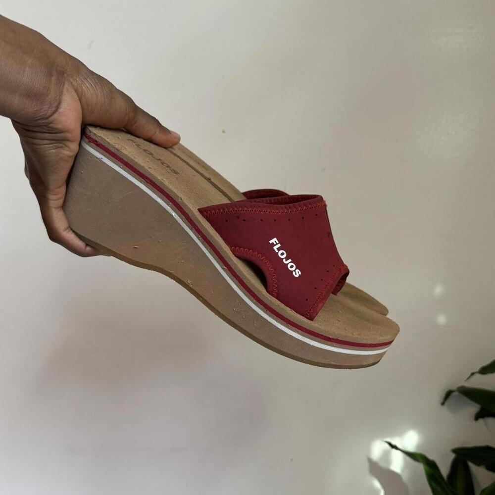 Flojos‎ Women's Red Platform Flip Flops - Stylish & Comfortable Sandals